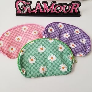 3/$30 🦋 Women's fashion Shabby Chic Cosmetic Bag with Daisy's Print New